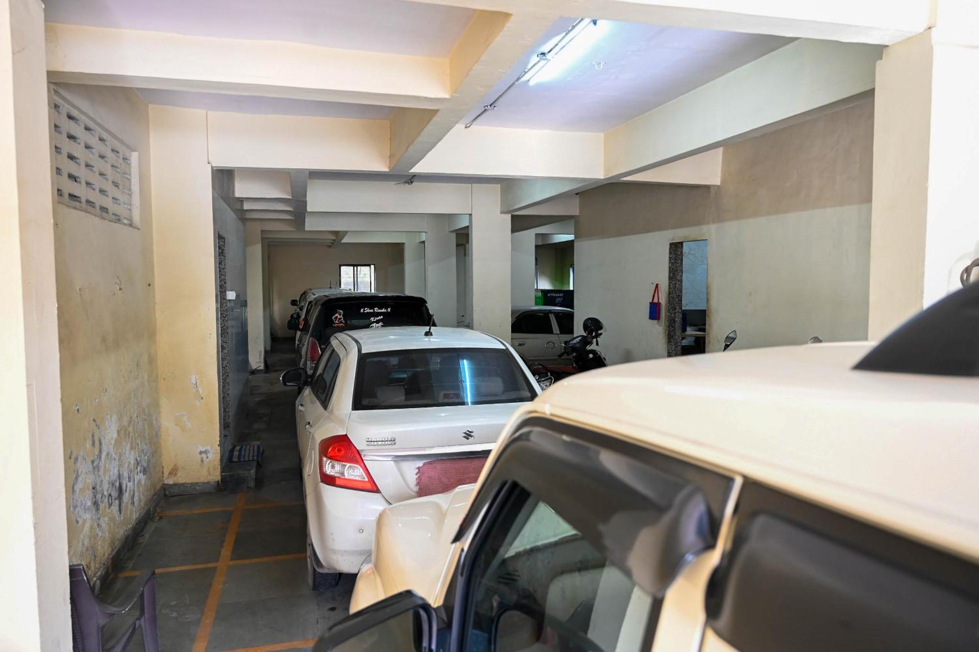 Hotel Adiraj Residency Navi Mumbai Zewnętrze zdjęcie