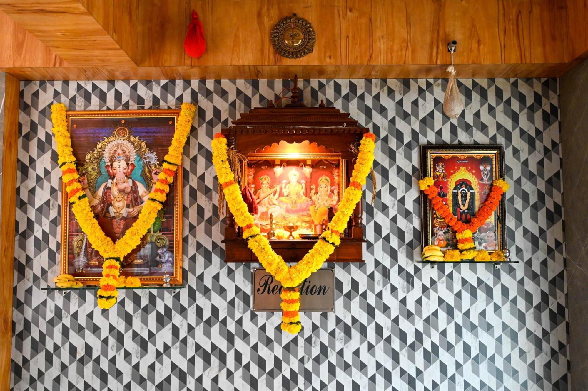 Hotel Adiraj Residency Navi Mumbai Zewnętrze zdjęcie