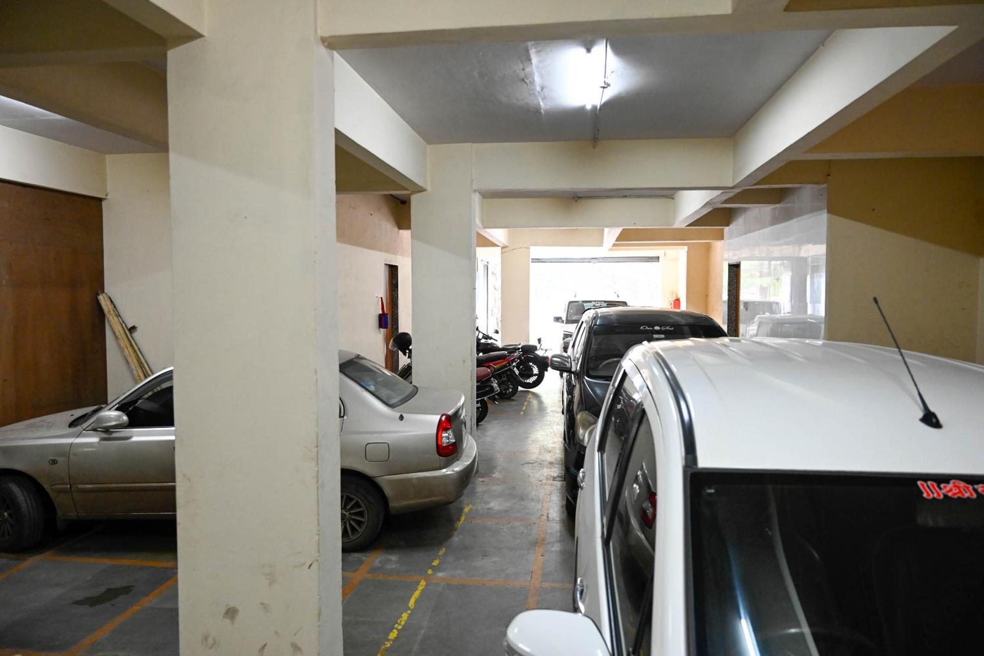 Hotel Adiraj Residency Navi Mumbai Zewnętrze zdjęcie