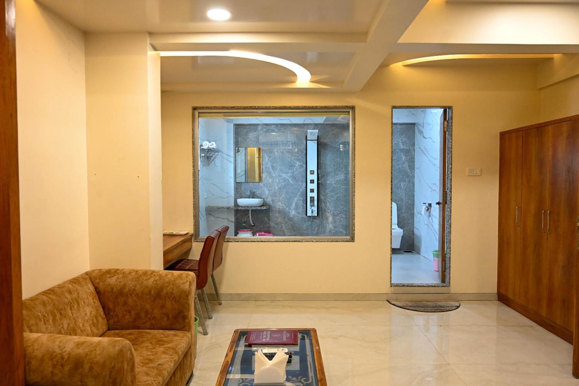 Hotel Adiraj Residency Navi Mumbai Zewnętrze zdjęcie
